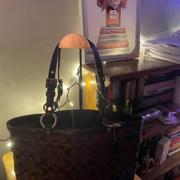 Coach Signature Elegant Brown Tote Bag - Picture 6 of 6